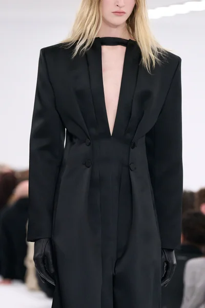 Look 3
